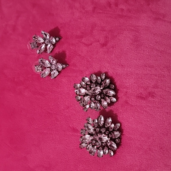 Two sets of earrings - Picture 1 of 2